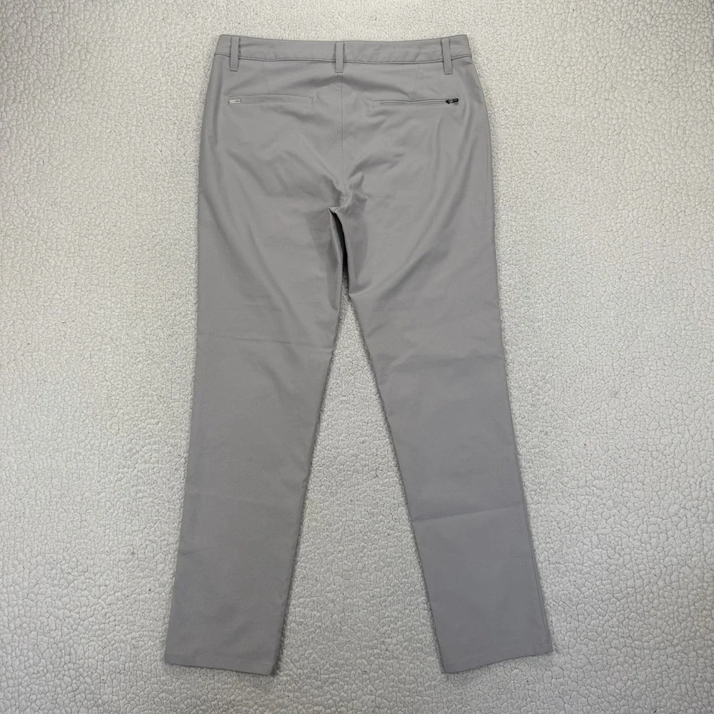 Vuori Cascade Tech Chino Pants Men's 32 (Actual 33x30) Golf Athleisure Athletic